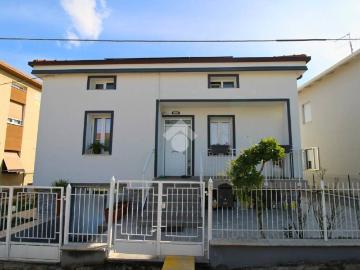Villa in vendita a Pesaro