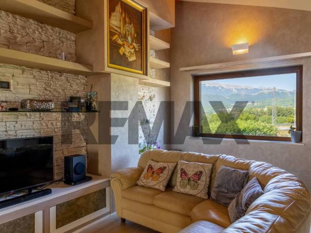 Villa in vendita a Pizzoli AQ