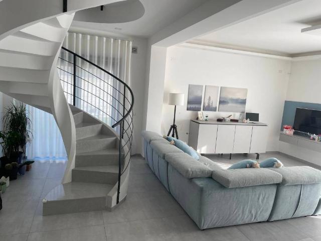 Villa in vendita a Pizzoli AQ