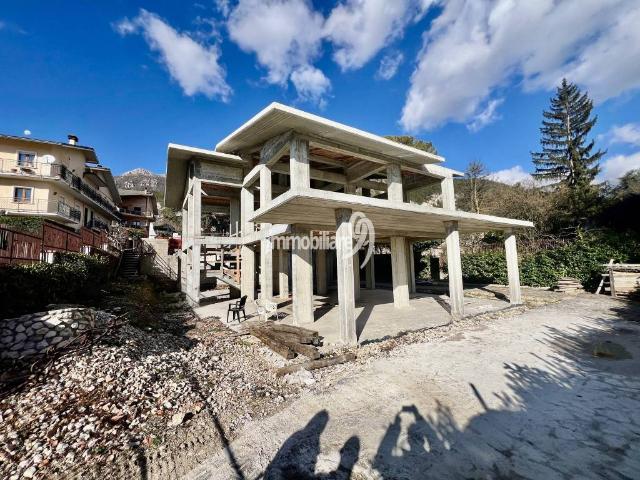 Villa in vendita a Pizzoli AQ