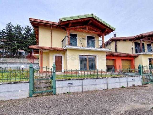 Villa in vendita a Pizzoli AQ