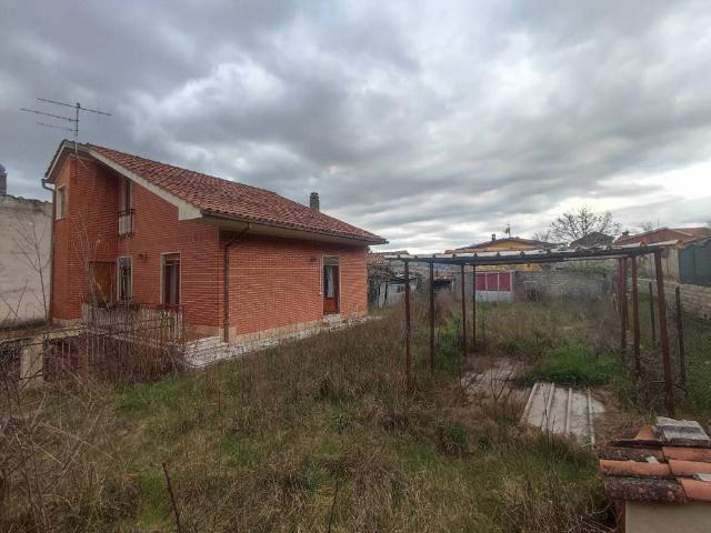 Villa in vendita a Pizzoli AQ