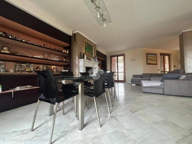 Villa in vendita a Pizzighettone CR