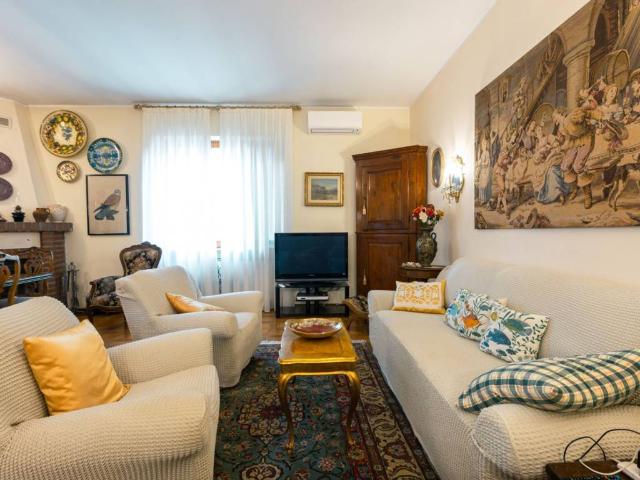 Villa in vendita a Piacenza PC