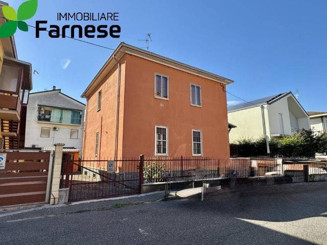 Villa in vendita a Piacenza PC