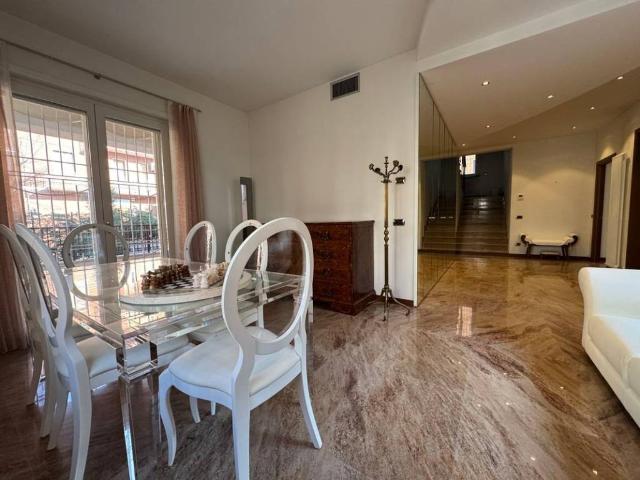 Villa in vendita a Piacenza PC