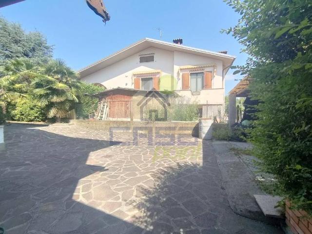 Villa in vendita a Piadena Drizzona CR
