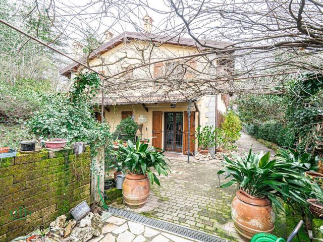 Villa in vendita a Pianoro
