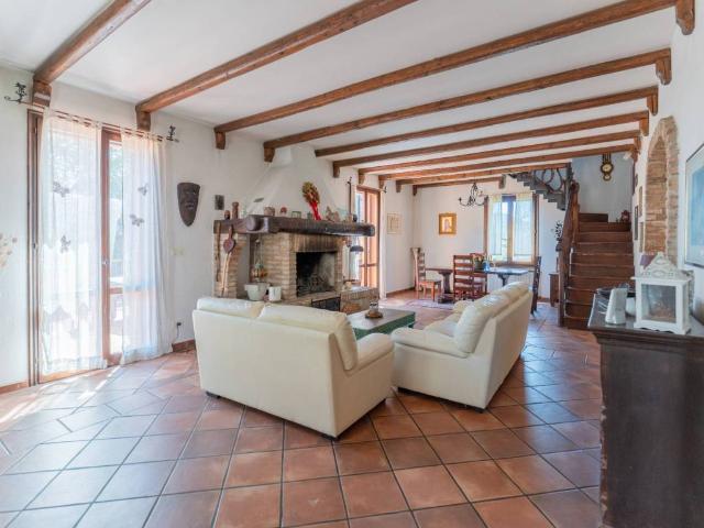 Villa in vendita a Pianoro BO