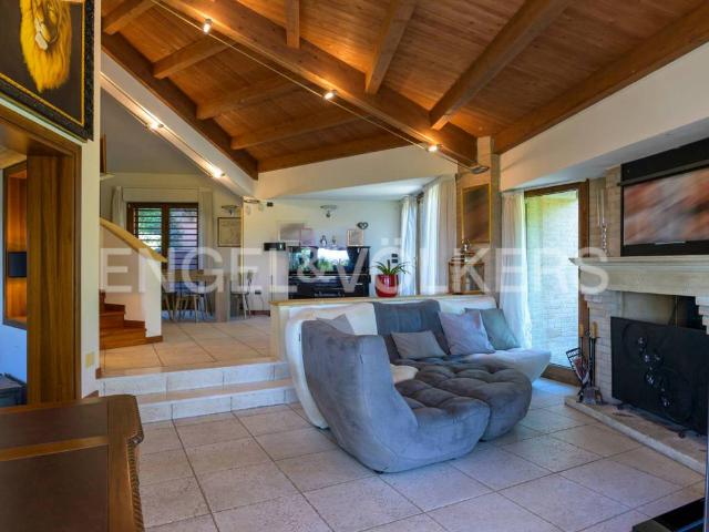 Villa in vendita a Pianoro BO