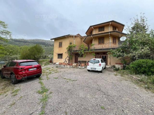 Villa in vendita a Piana degli Albanesi PA