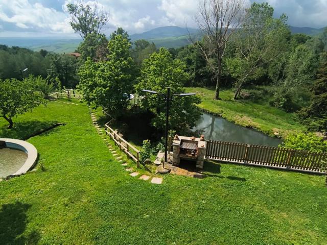 VILLA in VENDITA a PIANCASTAGNAIO di 12 vani