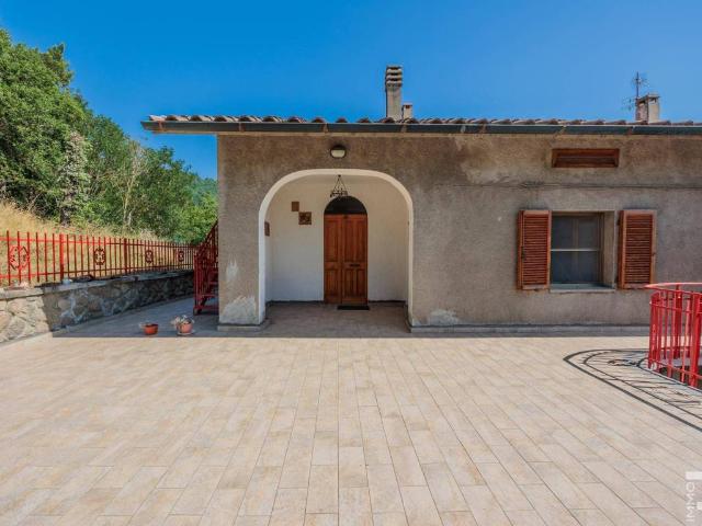 Villa in vendita a Piancastagnaio SI