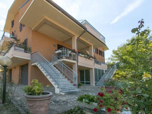 Villa in vendita a Piandimeleto PU