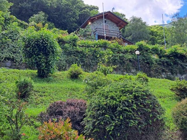 Villa in vendita a Pianello del Lario CO