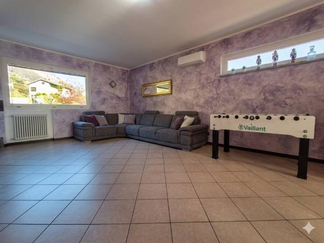 Villa in vendita a Pianello del Lario CO