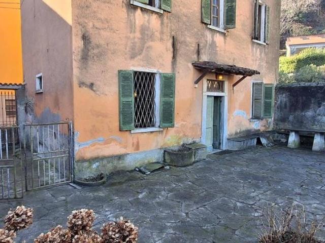 Villa in vendita a Pianello del Lario CO