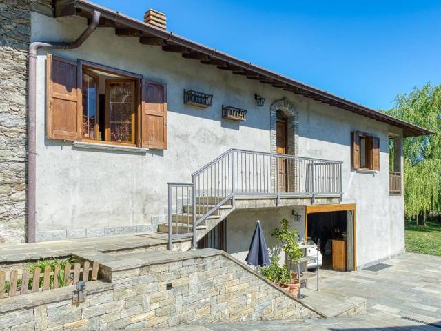 Villa in vendita a Pianello del Lario CO