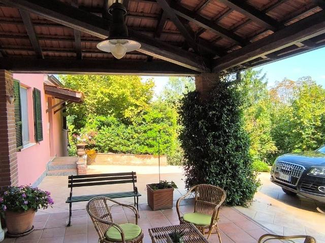 Villa in vendita a Pianello Val Tidone PC