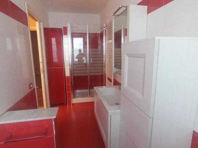 Villa in vendita a Pianello Val Tidone PC