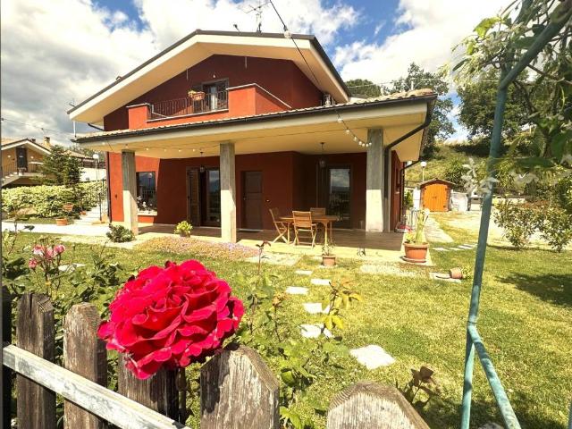 Villa in vendita a Pianella PE