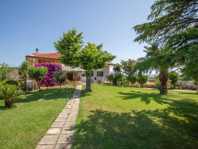 Villa in vendita a Pianella PE