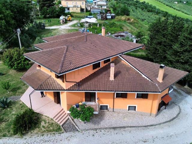 Villa in vendita a Pianella PE