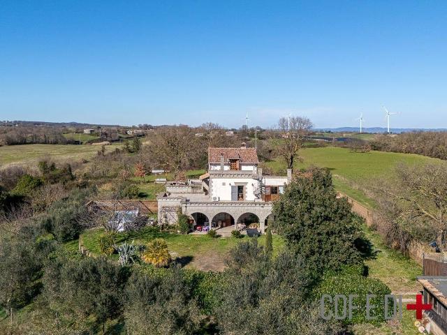 Villa in vendita a Piansano VT