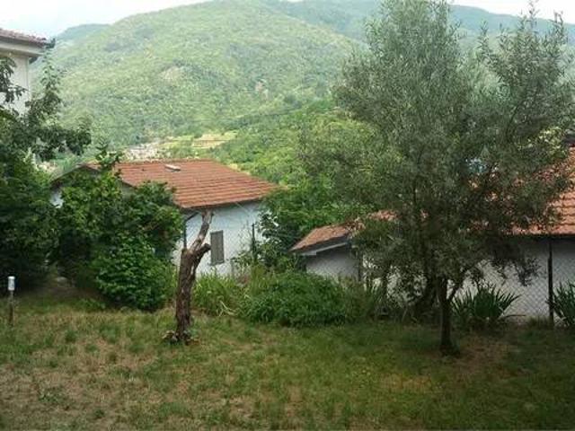 Villa in vendita a Piazza al Serchio LU
