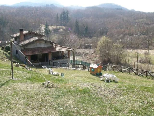 Villa in vendita a Piazza al Serchio LU