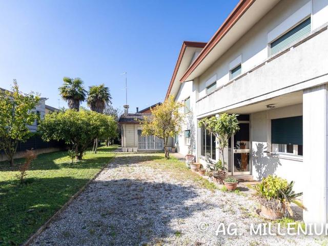 Villa in vendita a Piazzola sul Brenta PD