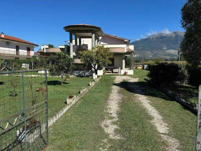 Villa in vendita a Piedimonte San Germano FR