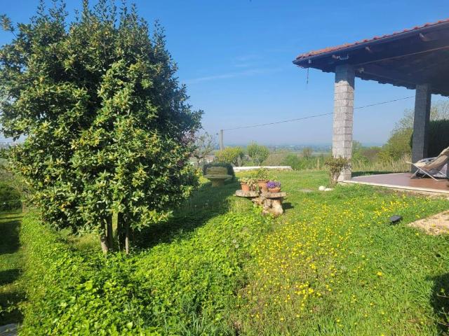Villa in vendita a Pietra Marazzi AL