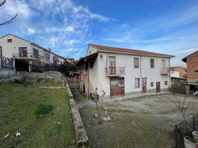 Villa in vendita a Pietra Marazzi AL