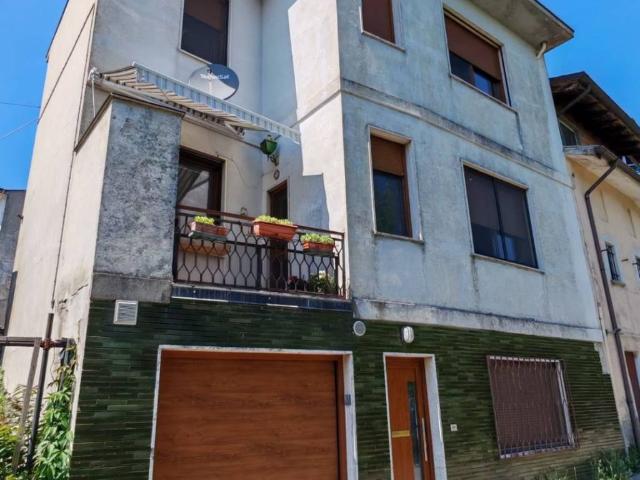 Villa in vendita a Pietra de' Giorgi PV