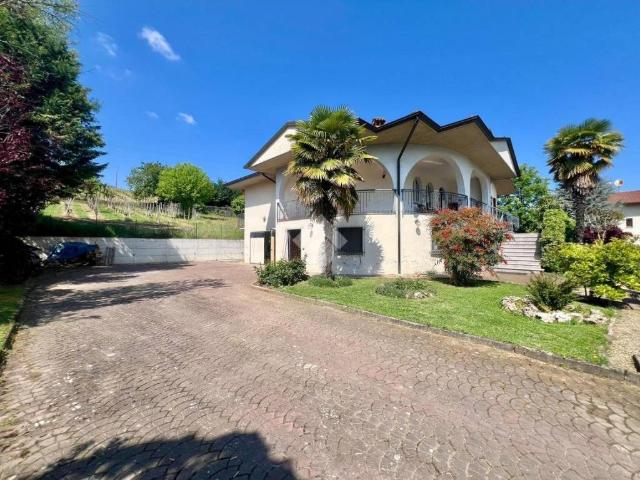 Villa in vendita a Pietra de' Giorgi PV