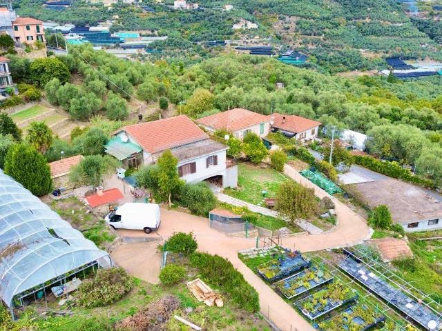 Villa in vendita a Pietrabruna IM