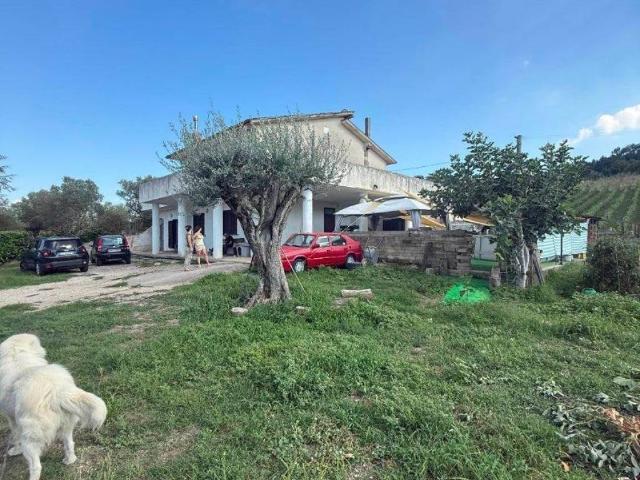 Villa in vendita a Pietradefusi AV