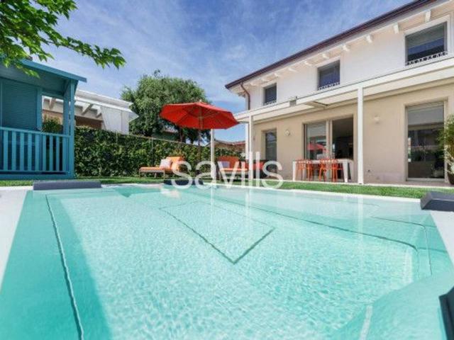 Villa in vendita a Pietrasanta