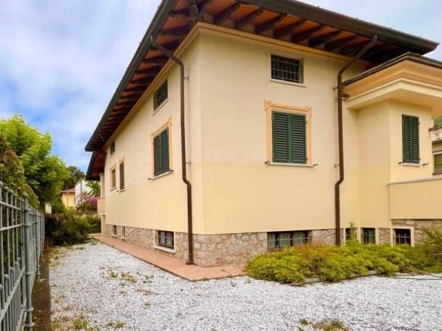 Villa in vendita a Pietrasanta
