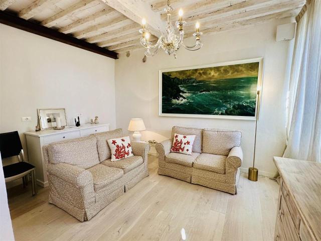 Villa in vendita a Pietrasanta