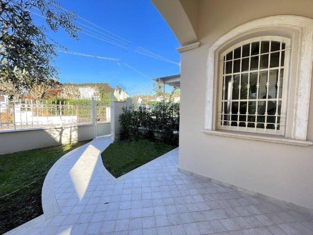 Villa in vendita a Pietrasanta LU