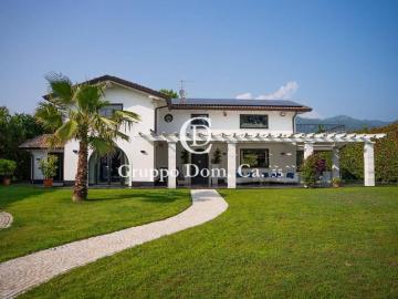 Villa in vendita a Pietrasanta LU