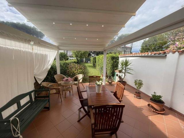 Villa in vendita a Pietrasanta LU