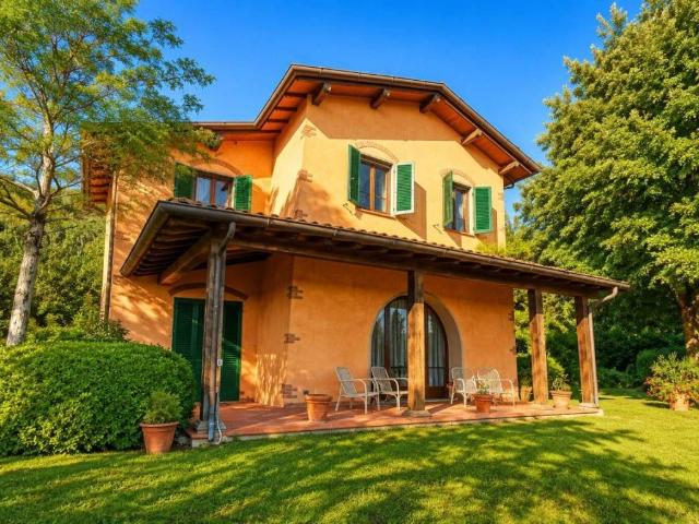 Villa in vendita a Pietrasanta LU