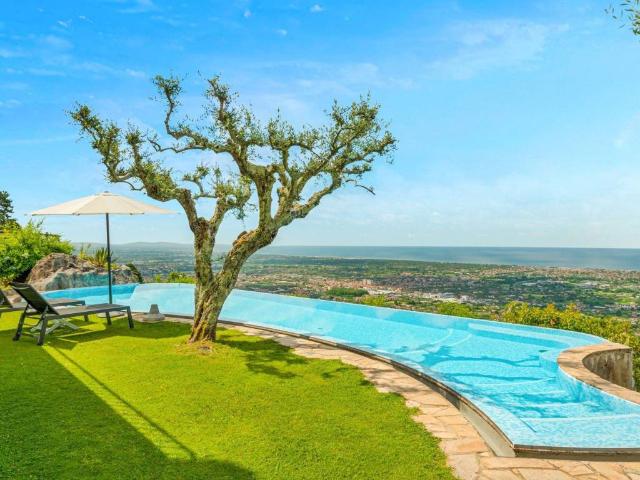 Villa in vendita a Pietrasanta LU