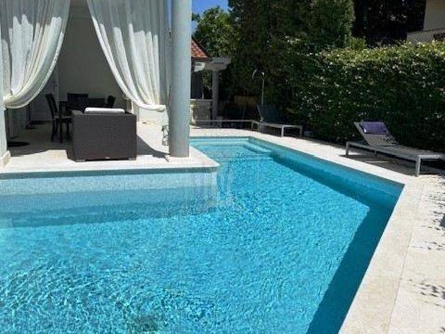 Villa in vendita a Pietrasanta LU