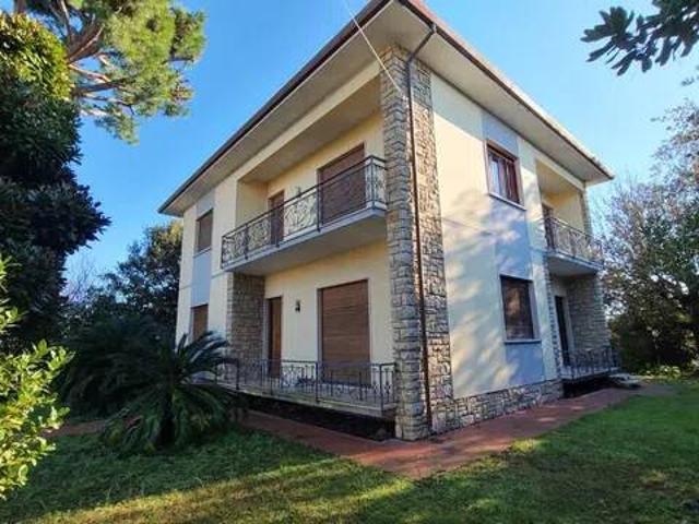 Villa in vendita a Pietrasanta LU