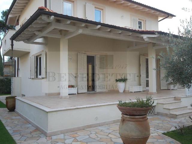 Villa in vendita a Pietrasanta LU