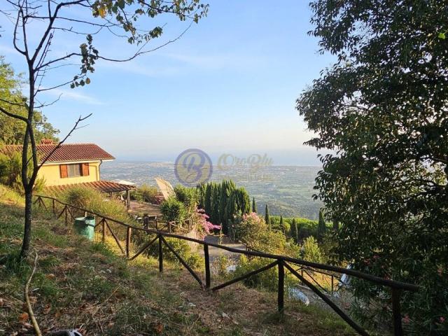 Villa in vendita a Pietrasanta LU